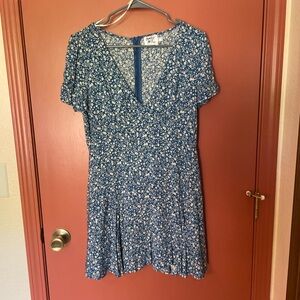 Princess Polly Blue Floral Short Sleeve V-Neck Dress